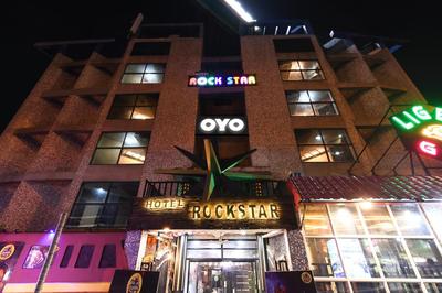 Super Collection O Circus Avenue Road Formerly Hotel Rockstar