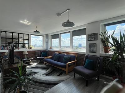 Stuning city views steps from the Iconic Abbey Road crossing