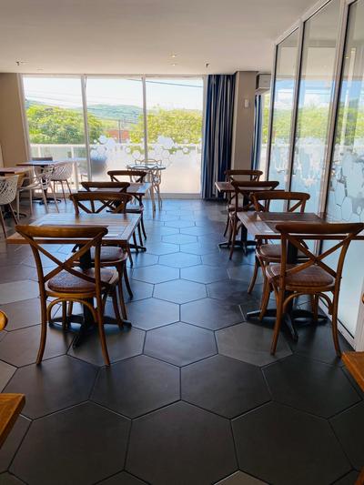 Hotel em CABO FRIO Cond Royale - Av Assunção 239 Bairro Passagem ap 305