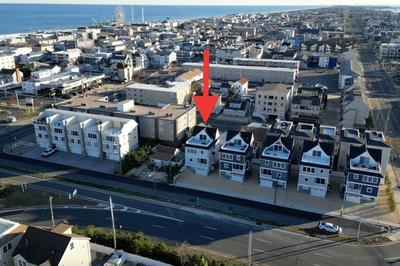 Luxury Beach House in Seaside! Now Available!