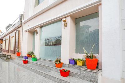 Montreal by Madhuban Inn