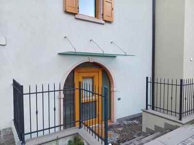 Casa alla cascata