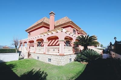 Fabulosa Villa en Alhaurin para familias con piscina privada
