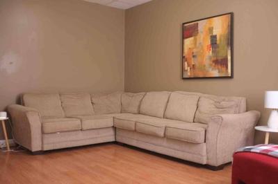 2 Bedroom Apartment In Heart of Town