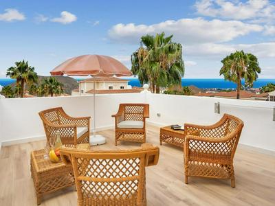 Ático de lujo con piscinas y amplias terrazas en La Chayofa - ES-347-45