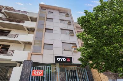 Hotel O Royal Max Hotel