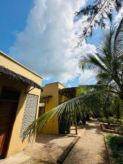 Palm Cultural Village