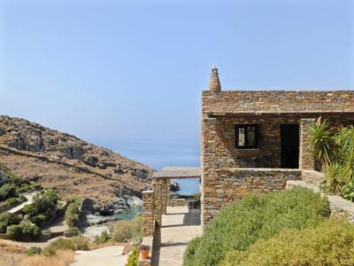 Stunning seafront apartment in Kea