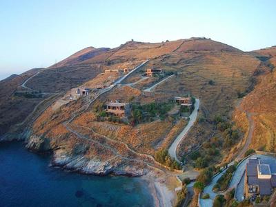 Charming seafront apartment in Kea