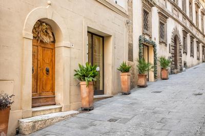 Stefania Townhouse