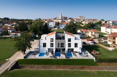 Casa Levant by Briskva