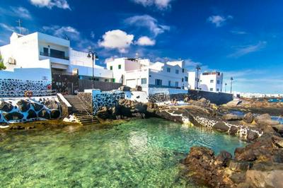 Gran terraza, 1 minuto de las piscinas naturales