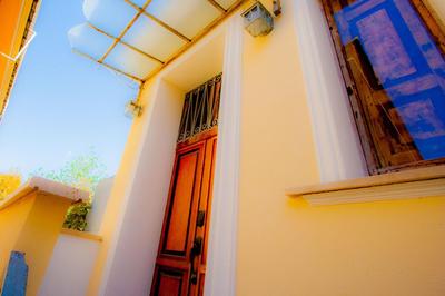 Old Style by the sea, roof terrace with pool and kitchen, Ladispoli