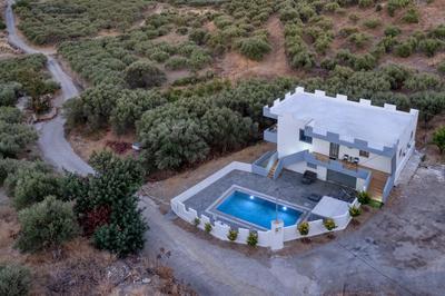 Villa Gaia with Private Swimming Pool