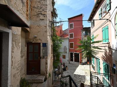 Radiant and Trendy Downtown Rovinj Apartment