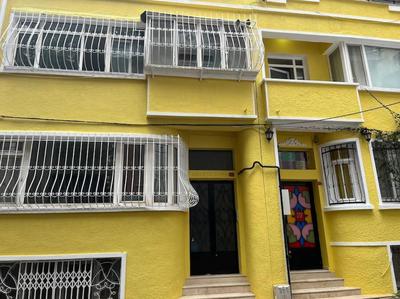 Arya 3 bedroom family pink flat