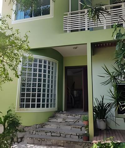 Casa Samaúma Floripa, ALUGUEL DE QUARTOS - Achochego e Tranquilidade à 30 metros da Praia