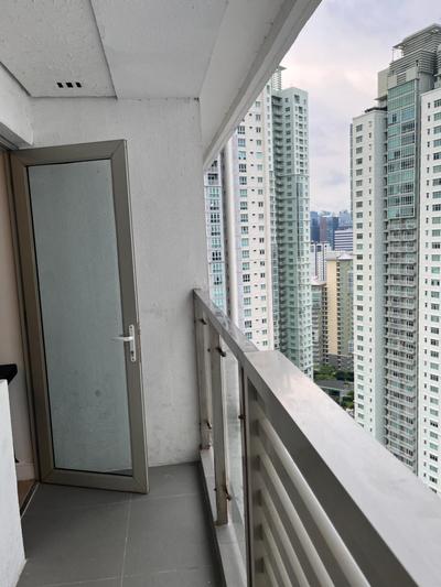 Studio Room in BGC Prime Area next to SM Aura
