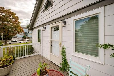 Gem by the water with firepit & all fenced backyard 2 Bedrooms
