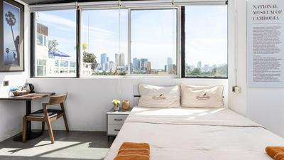 Sky hotel - Rooms & Free laundry - 50m to Royal Palace