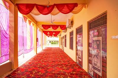 SPOT ON Vasundhara Garden