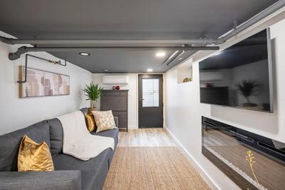 Romantic Hideout 1Bedroom Lower Level