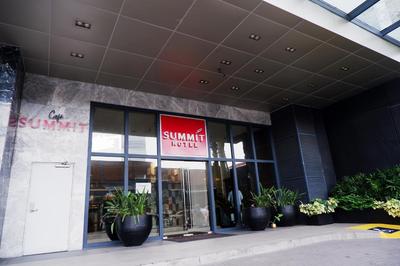 Summit Hotel Greenhills