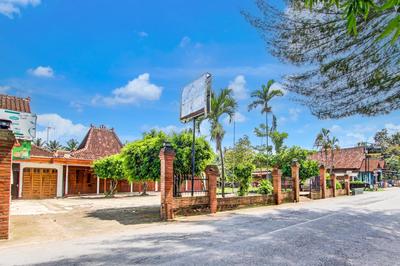 Hotel O Joglo Menoreh Resto & Homestay