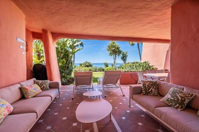 Frontline luxury ground floor apartment