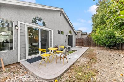 Recently Upgraded House with King Suite, quiet NBHD, Fast Wifi, and Yard