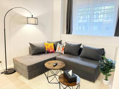 HolidayHome Apartments I Spacious Private Room in Heart of Berlin