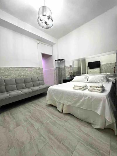 Estudio con entrada independiente en Madrid