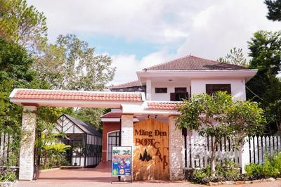 A Little Home Mang Den