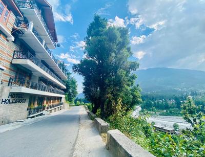 The Hollywood Vibes - #Riverview #premium rooms #prime location #most awarded #parking #top rated #open terrace #best selling hotel in manali