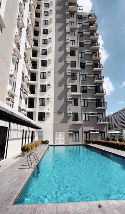 THE MEDIAN condominium near IT park