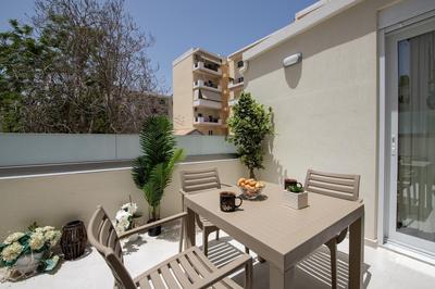 Cherry Central Luxury Suites