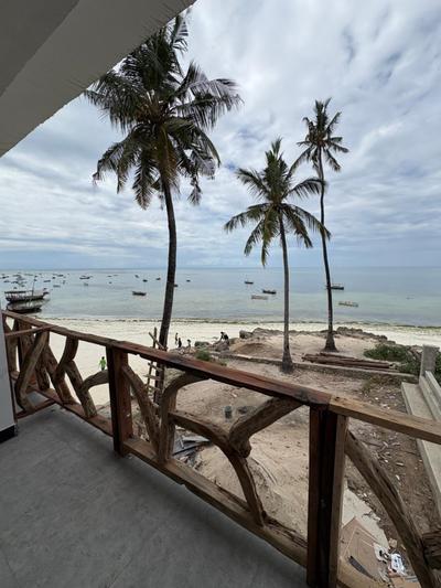 Dhow Beach Boutique Hotel