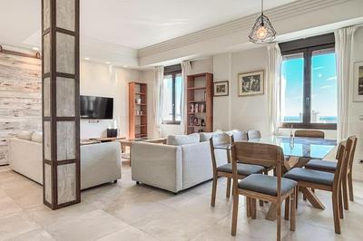 Central gem with stunning port & sea views by REMS