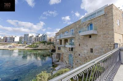 Life on Waters Edge with unique views in St Pauls by 360 Estates