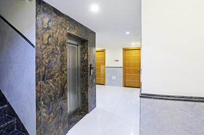 Smart Lax Hotel Near Igi Airport