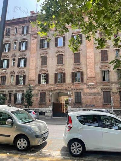 Testaccio sul Tevere romantic historical close FAO