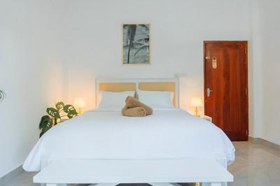 Tailslide Surf House