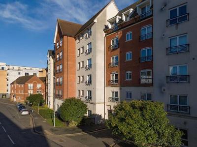 Cotels Centro Budget Busting Apartments! CENTRAL LOCATION, PARKING, FIBRE WIFI, SMART TV, FULLY EQUIPPED KITCHEN
