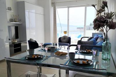 Blue Escape Sea View Apartment