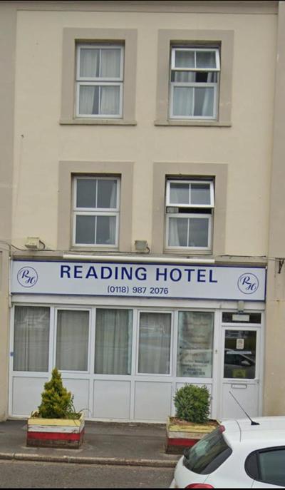 En suite single Room own shower R5