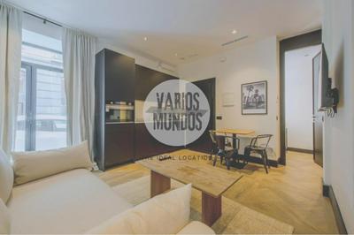 Historia Madrileña para 4, vive en Calle del Aguila E3