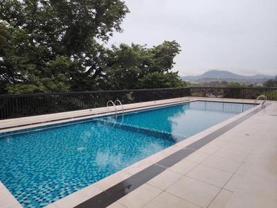 1BR Condo w Pool & Balcony Near Robinson Place - F&M Homes - Sitio Uno Residences, Pueblo de Panay