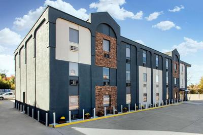 Gallus Stadium Park Inn, an Ascend Collection Hotel