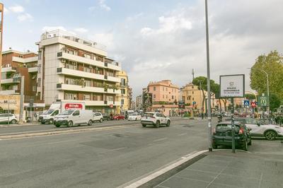 Appartamento a 50 m dalla metropolitana Cornelia