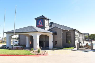 Motel 6-Brenham, TX